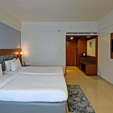 Hotel Palette Madhapur Hajdarabad Zewnętrze zdjęcie