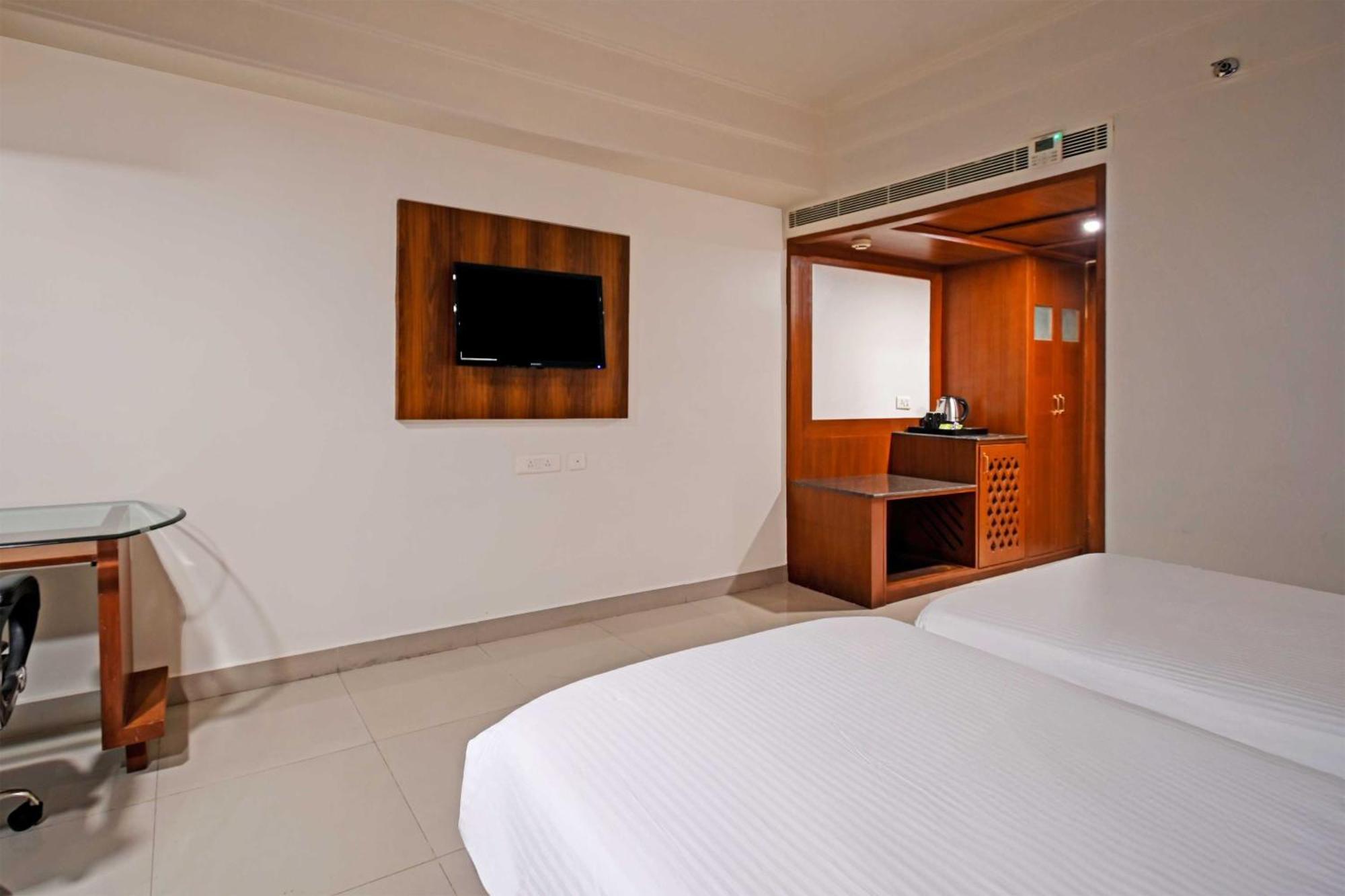 Hotel Palette Madhapur Hajdarabad Zewnętrze zdjęcie