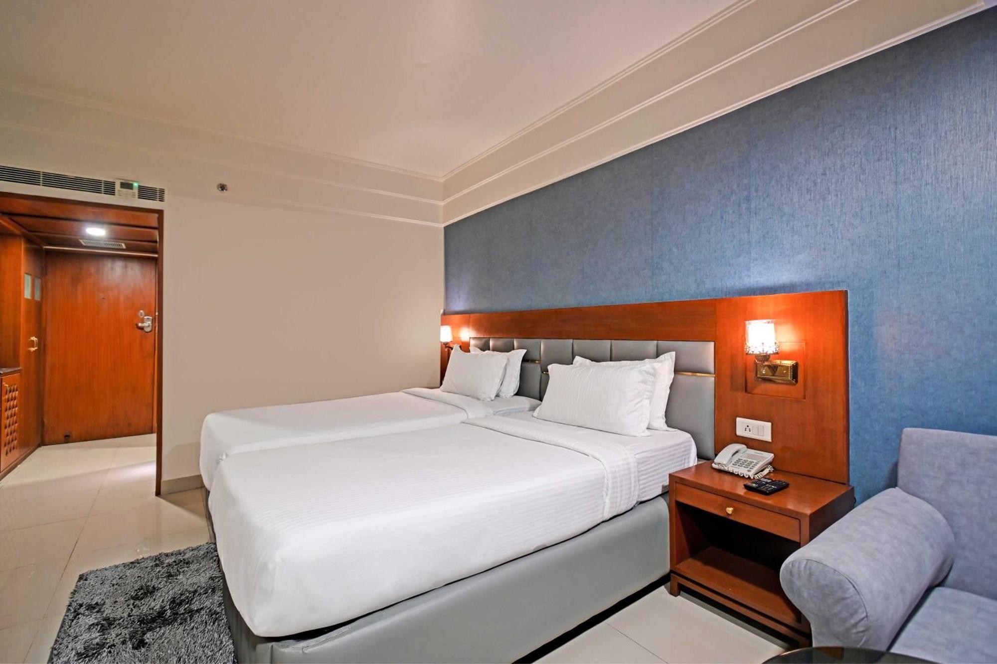 Hotel Palette Madhapur Hajdarabad Zewnętrze zdjęcie