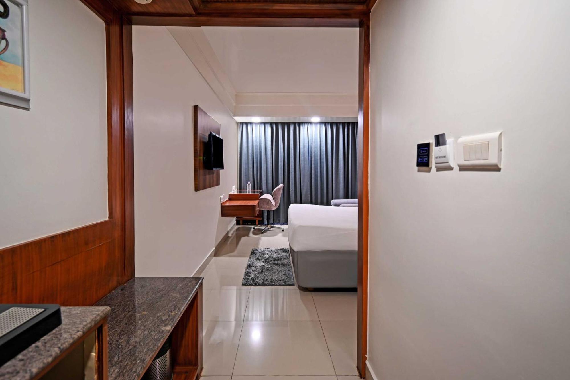 Hotel Palette Madhapur Hajdarabad Zewnętrze zdjęcie