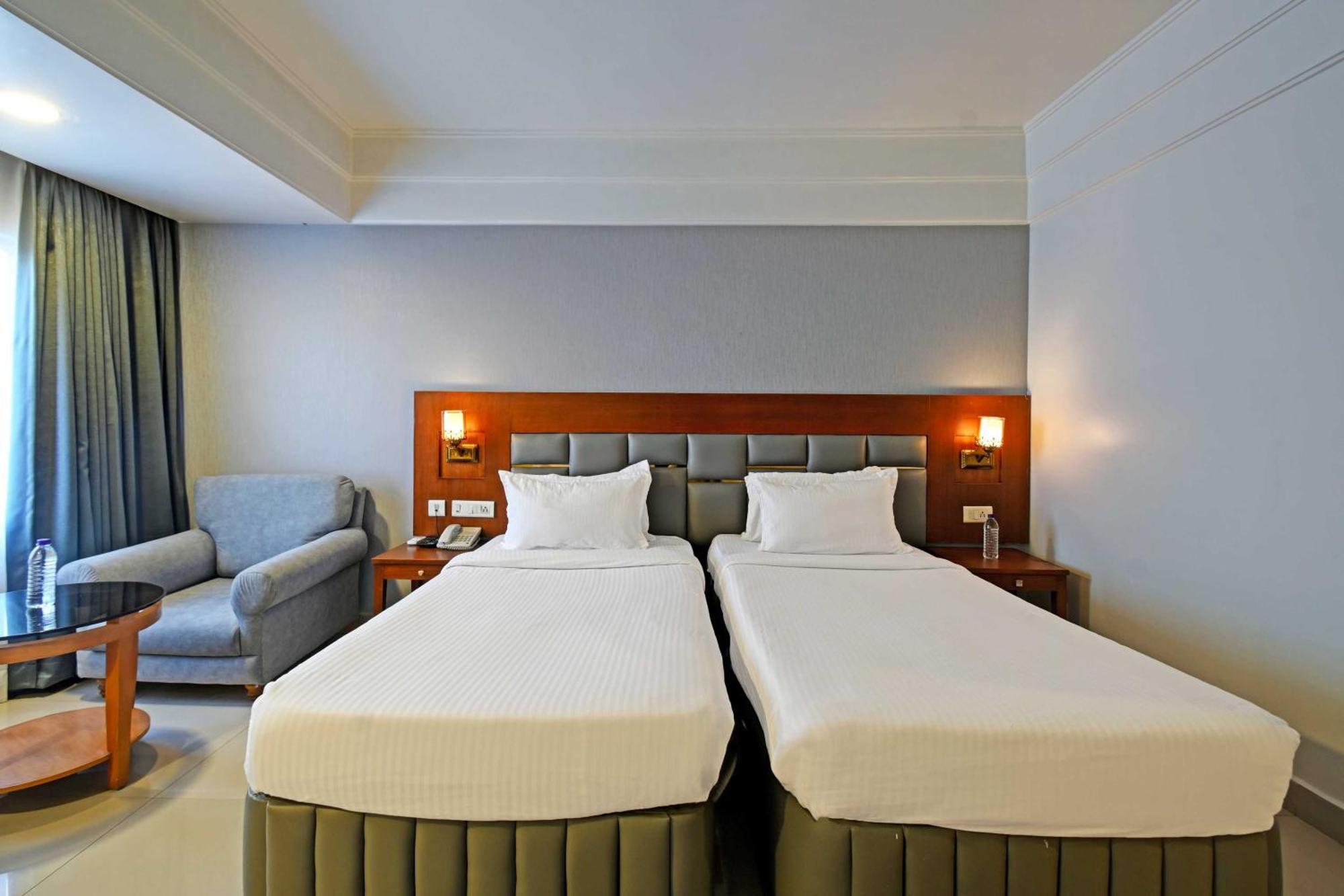 Hotel Palette Madhapur Hajdarabad Zewnętrze zdjęcie