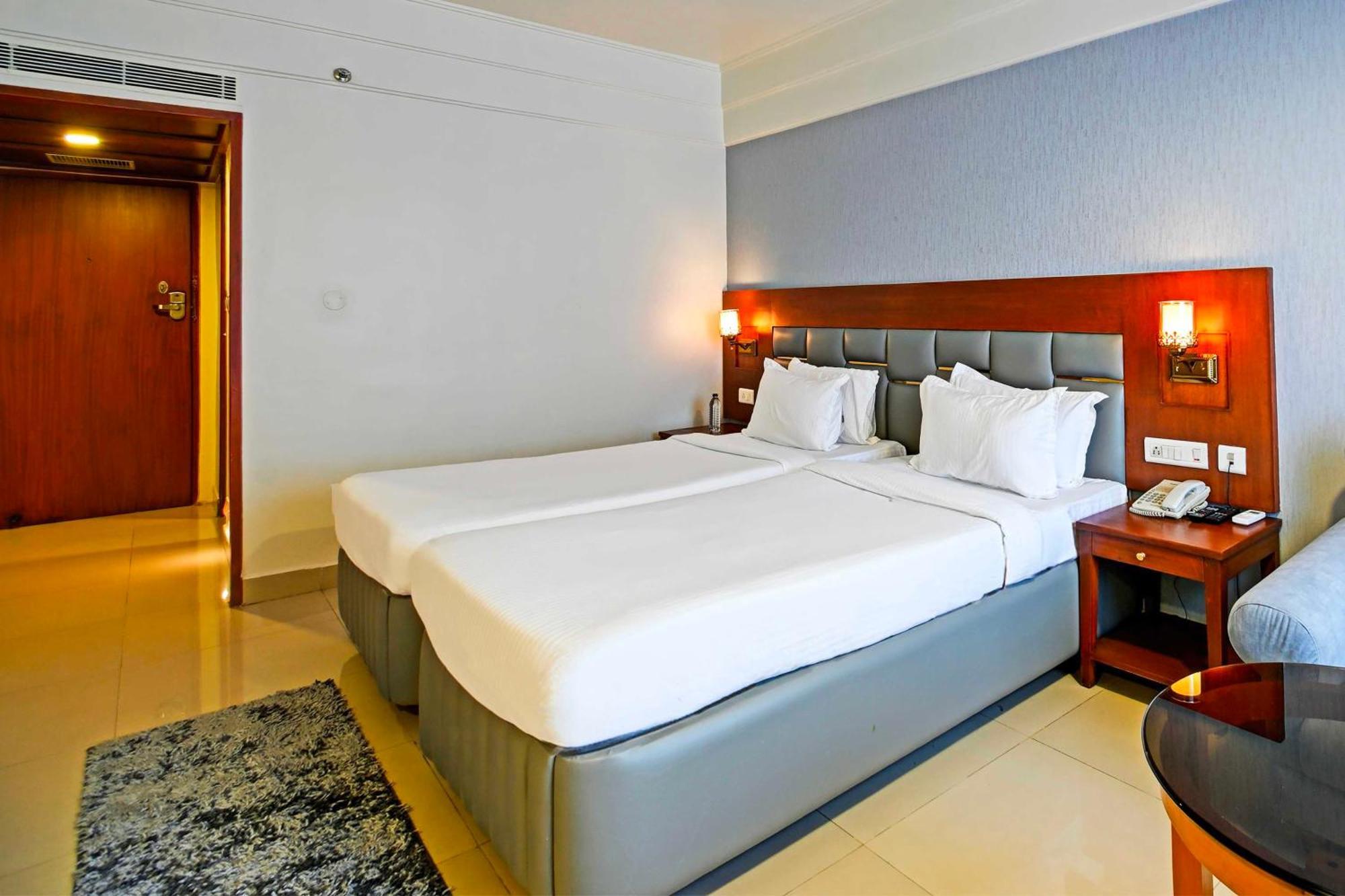 Hotel Palette Madhapur Hajdarabad Zewnętrze zdjęcie