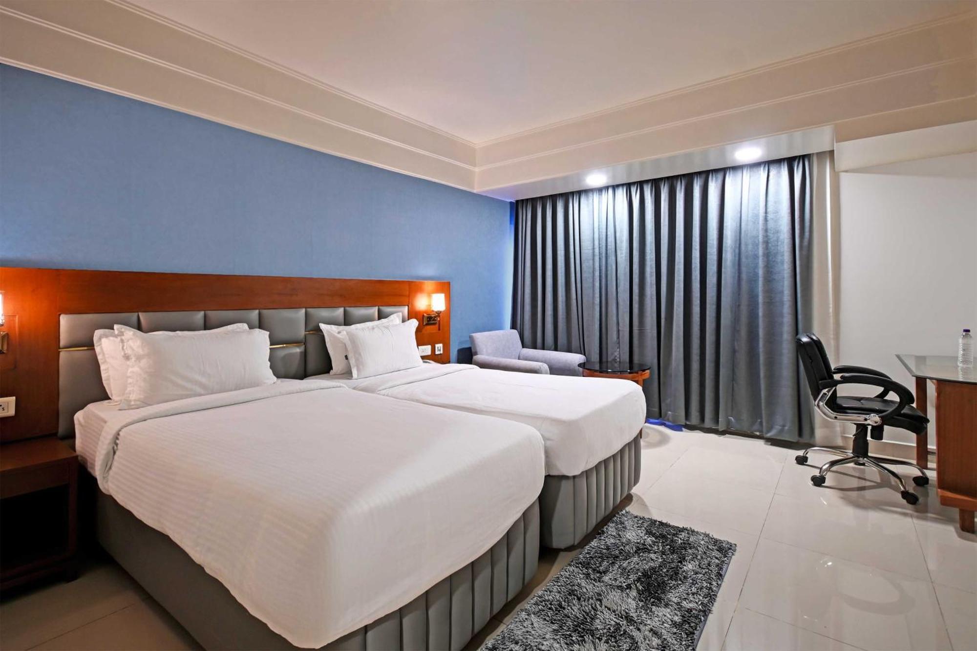 Hotel Palette Madhapur Hajdarabad Zewnętrze zdjęcie